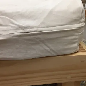 'Denim' Mattress Protector with Zip in Natural